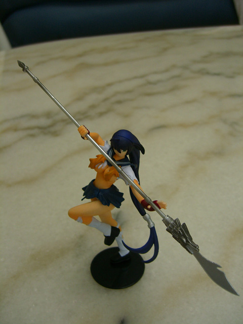 全身衣服破爛連.........小褲褲也是破洞的啊 ^ ^